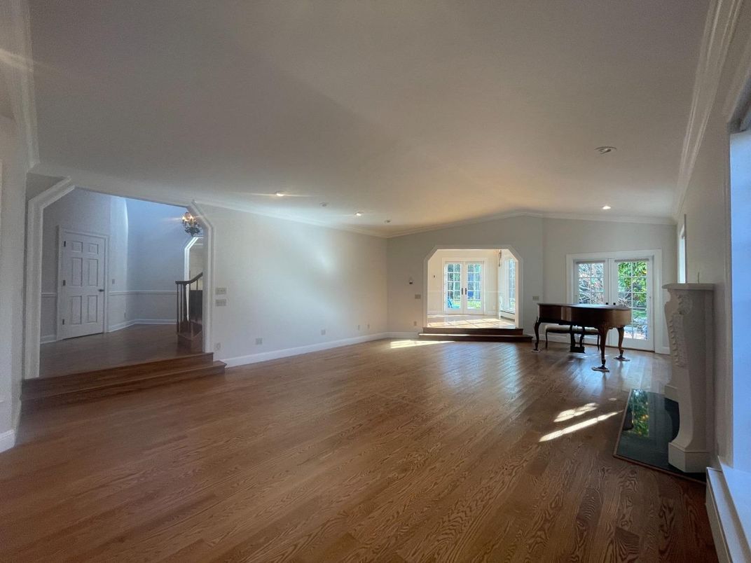 Fireplace, Interior, Piano, Recessed Lighting, Wood Texture Flooring