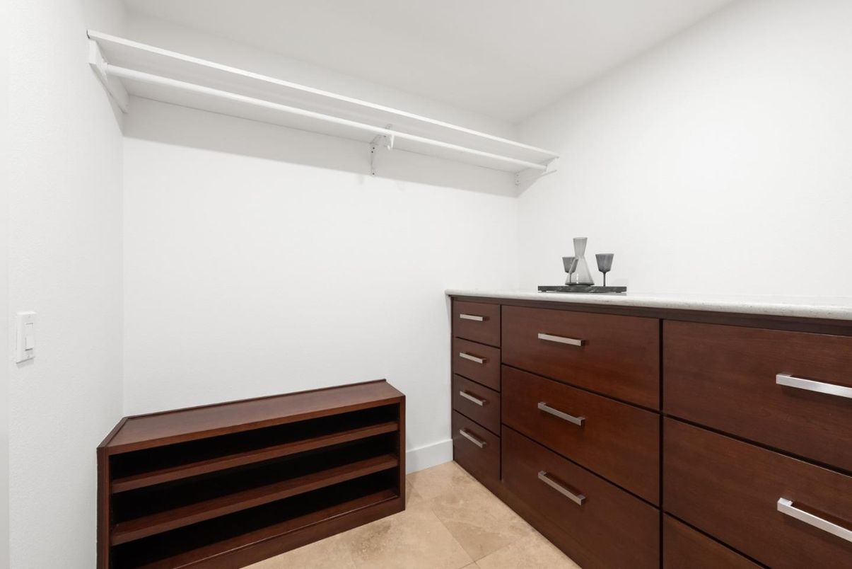 Interior, Walk-in Closets