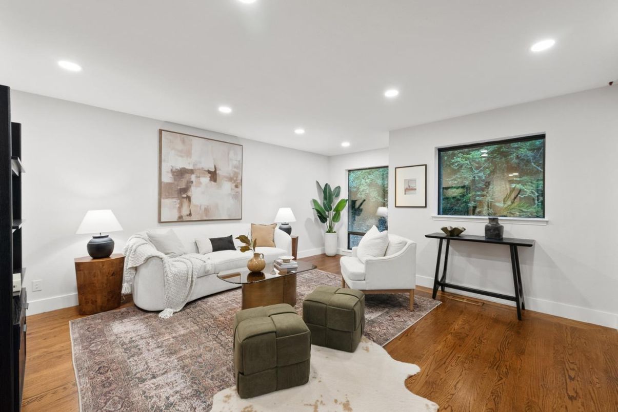 Interior, Living room, Recessed Lighting, Wood Texture Flooring