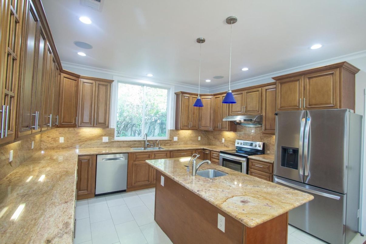 Interior, Kitchen, Pendant Lights, Recessed Lighting, Stainless Steel Appliances