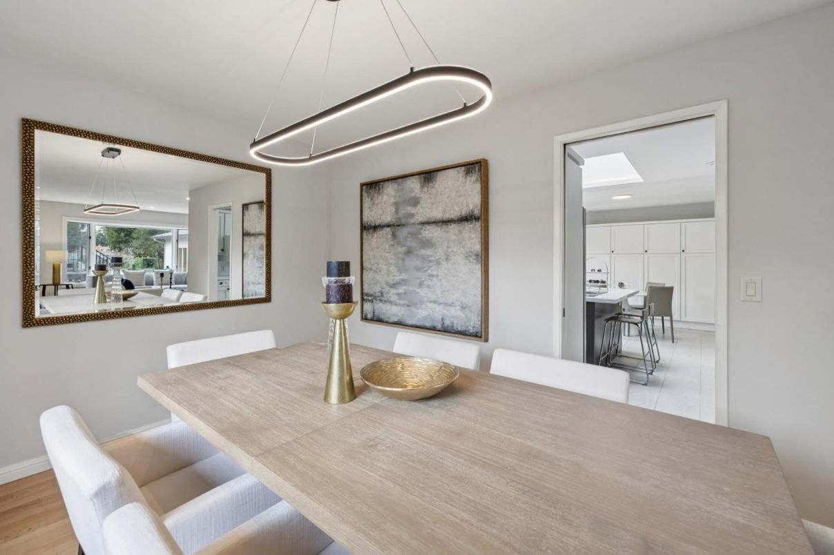 Dining room, Interior, Pendant Lights, Recessed Lighting