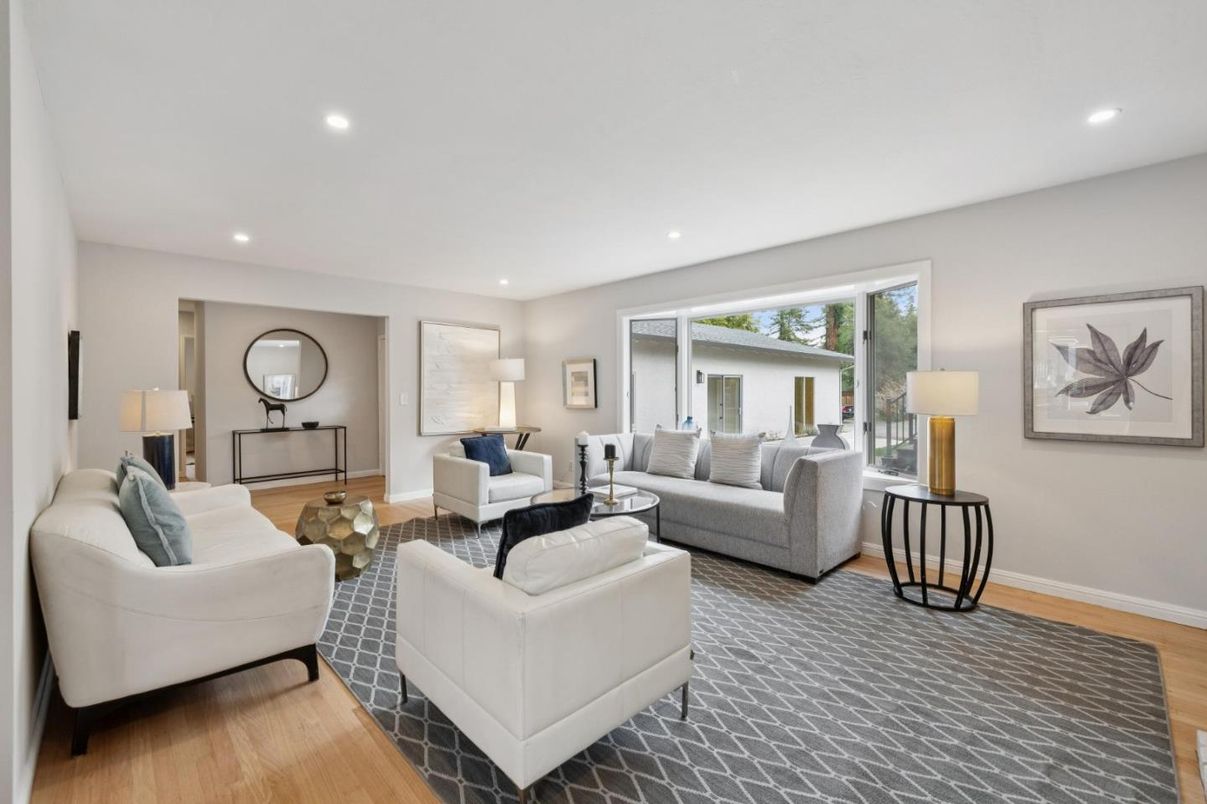 Interior, Living room, Recessed Lighting, Wood Texture Flooring