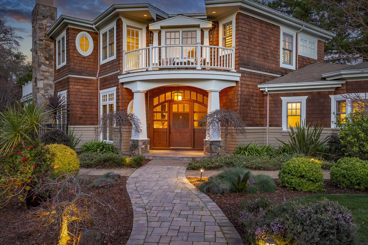 Exterior, Facade, French Provincial