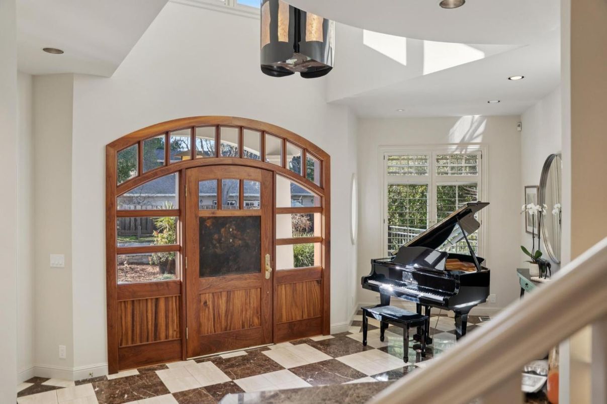 Interior, Piano, Recessed Lighting