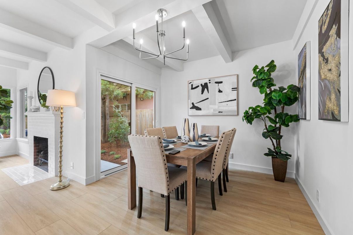 Chandelier, Dining room, Fireplace, Interior, Wood Texture Flooring