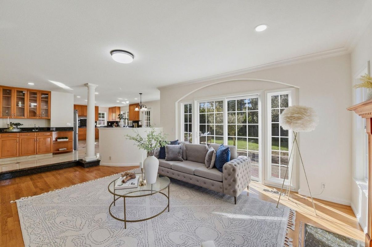 Interior, Kitchen, Living room, Pendant Lights, Recessed Lighting, Wood Texture Flooring