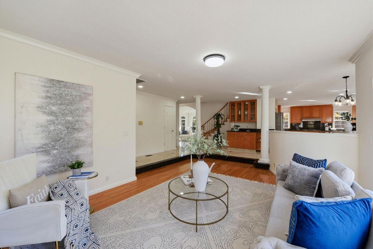 Interior, Kitchen, Living room, Pendant Lights, Recessed Lighting, Wood Texture Flooring