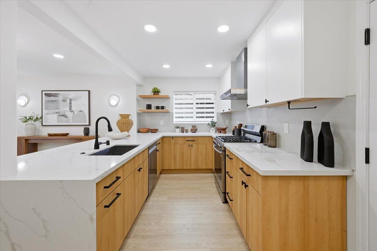 Interior, Kitchen, Recessed Lighting, Wood Texture Flooring