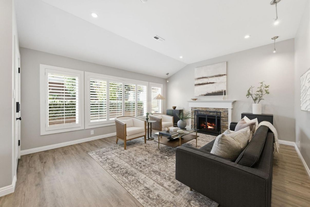 Fireplace, Interior, Living room, Pendant Lights, Recessed Lighting, Wood Texture Flooring