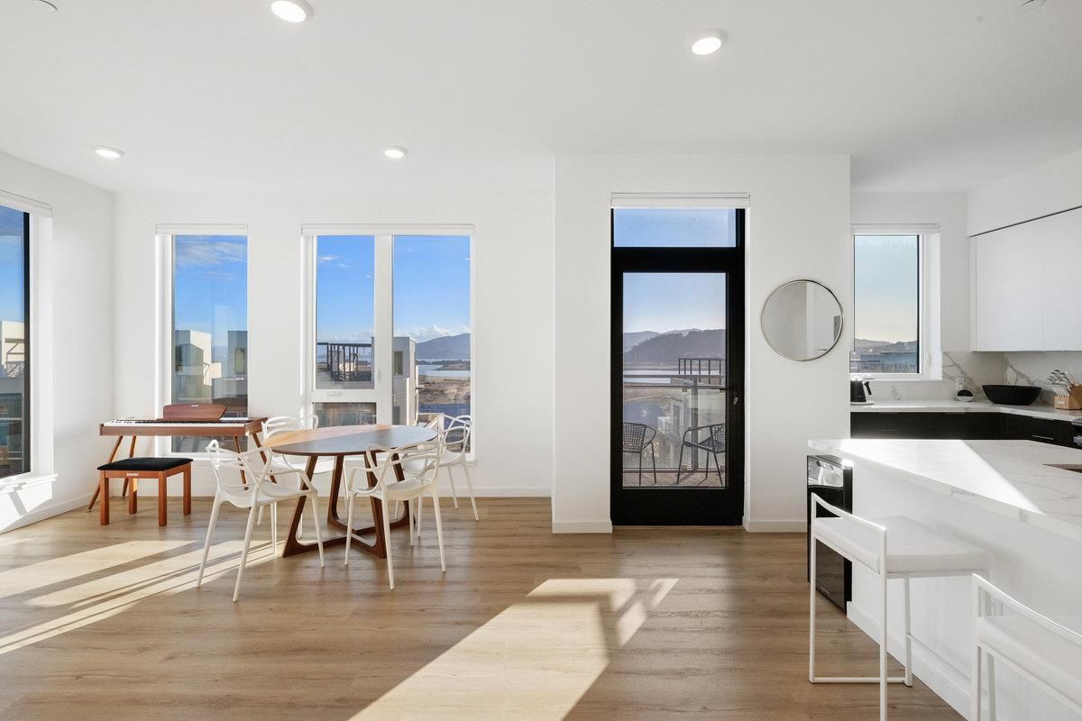 Dining room, Interior, Kitchen, Recessed Lighting, Wood Texture Flooring