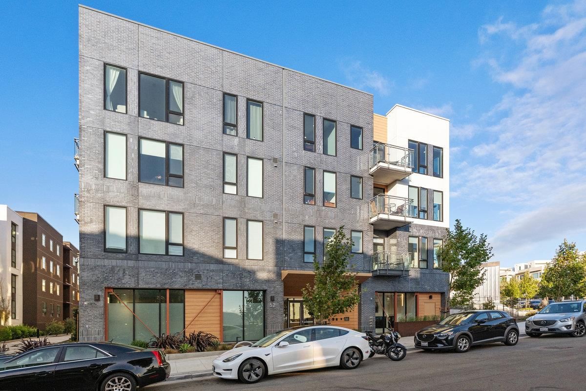 Exterior, Facade, Condo Building