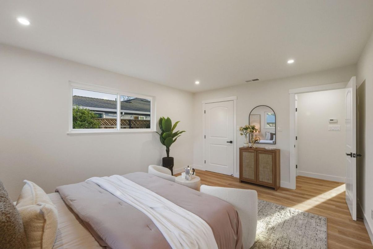 Bedroom, Interior, Recessed Lighting, Wood Texture Flooring