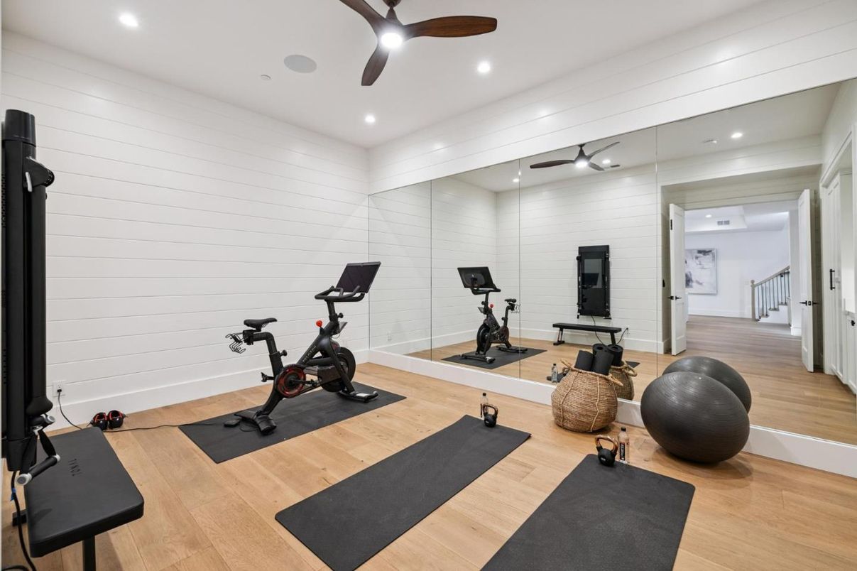 Fitness Equipment, Interior, Recessed Lighting, Wood Texture Flooring