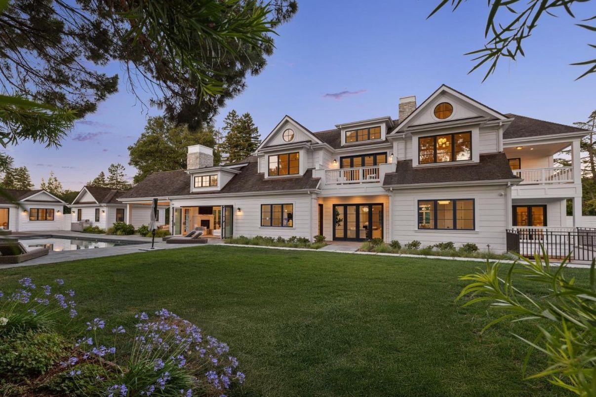 Backyard, Exterior, Facade, Farmhouse