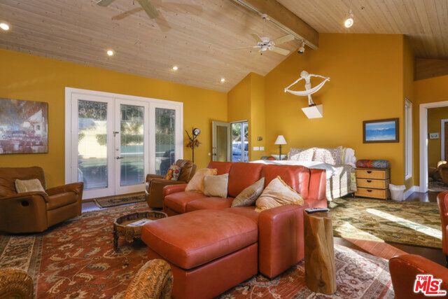 Interior, Living room, Pendant Lights, Recessed Lighting, Wooden Ceilings