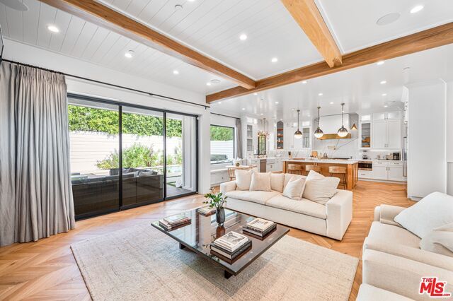 Interior, Kitchen, Living room, Pendant Lights, Recessed Lighting, Wooden Beams, Wood Texture Flooring