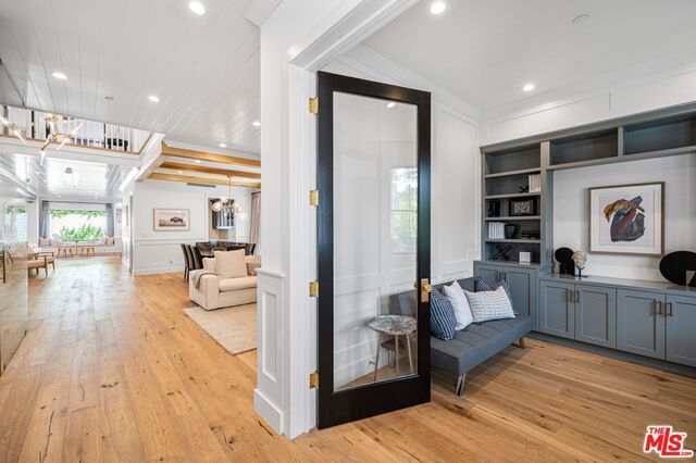 Dining room, Interior, Living room, Pendant Lights, Recessed Lighting, Wooden Beams, Wood Texture Flooring