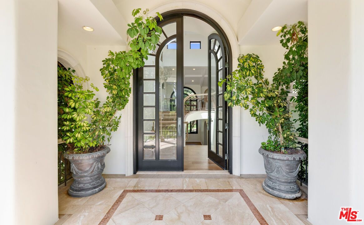 Exterior, Recessed Lighting