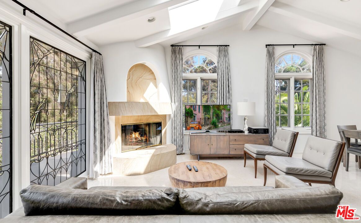 Fireplace, Interior, Living room, Recessed Lighting