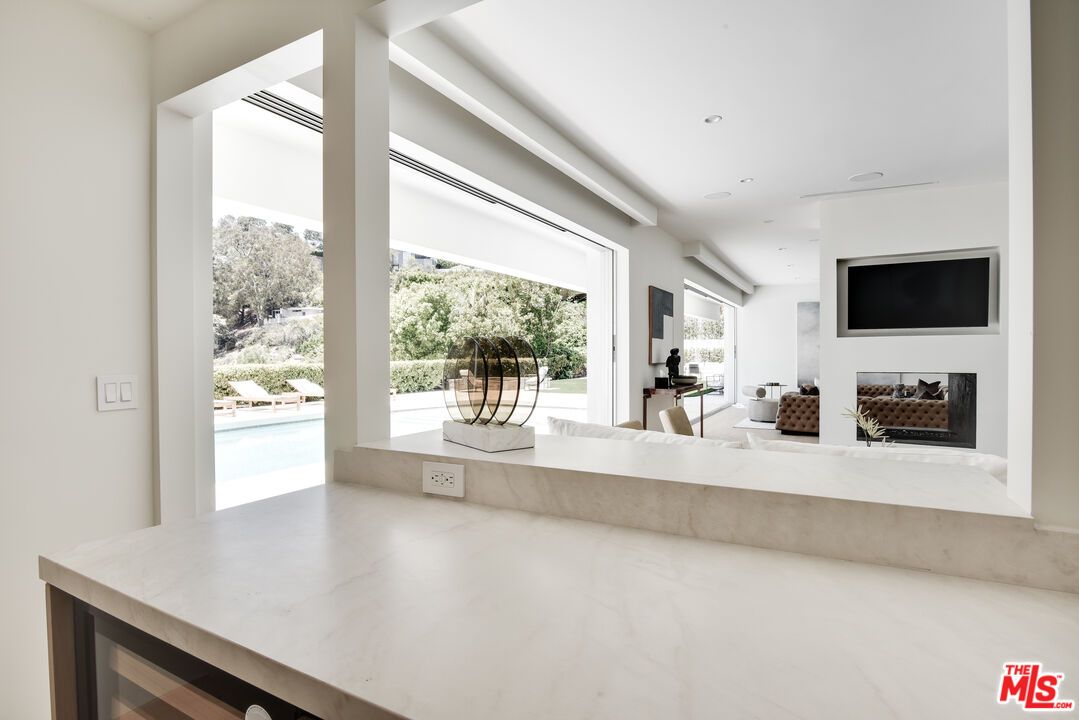 Fireplace, Interior, Recessed Lighting
