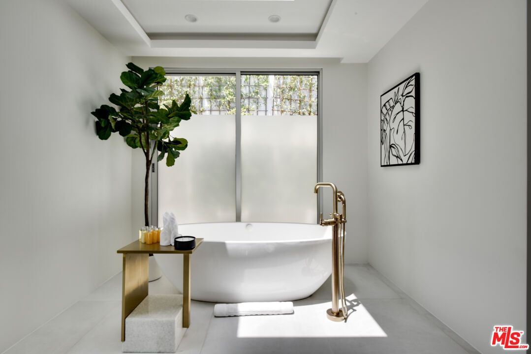 Bathroom, Free Standing Baths, Interior, Recessed Lighting