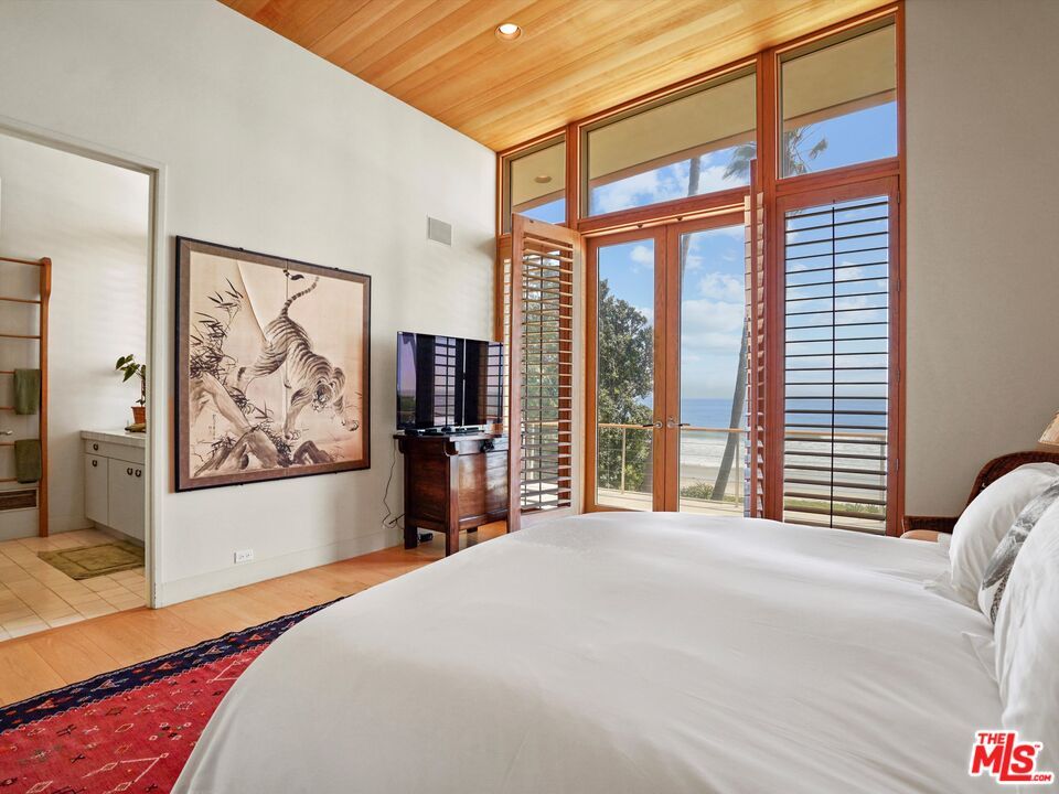 Bedroom, Interior, Recessed Lighting, Water, Wooden Ceilings, Wood Texture Flooring
