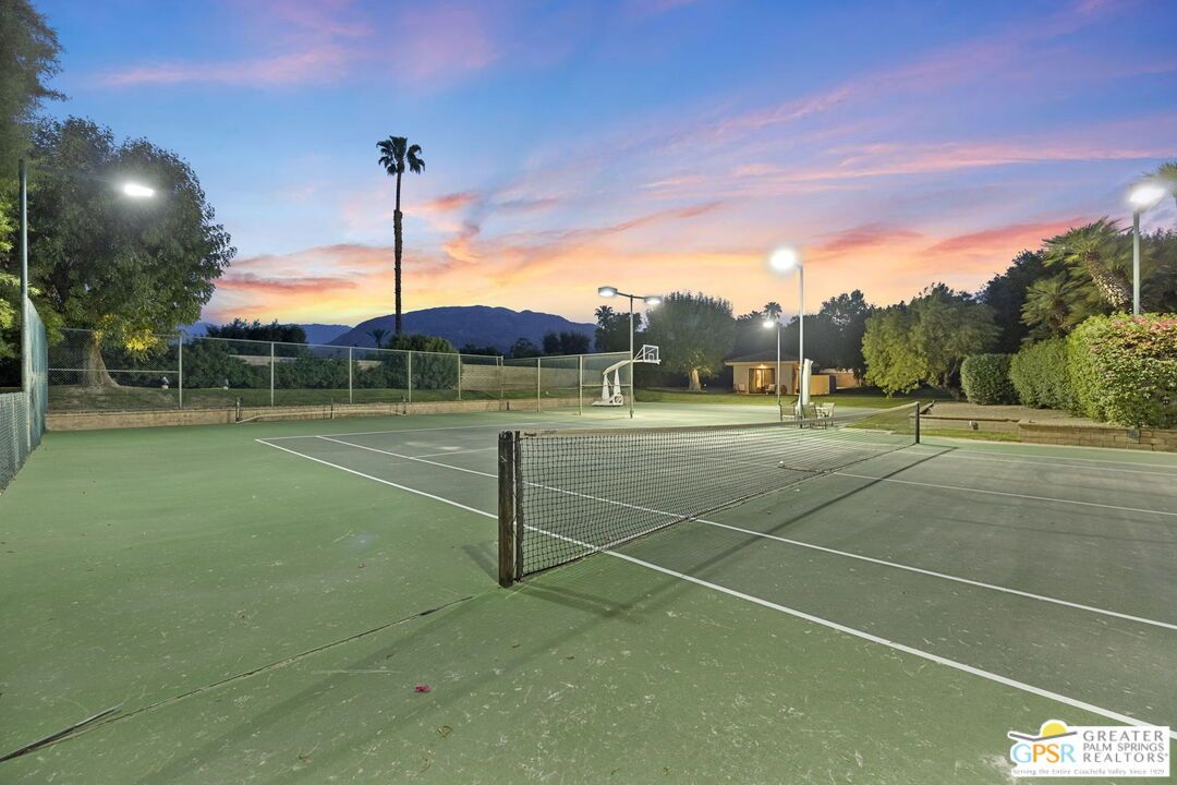 Exterior, Tennis Courts