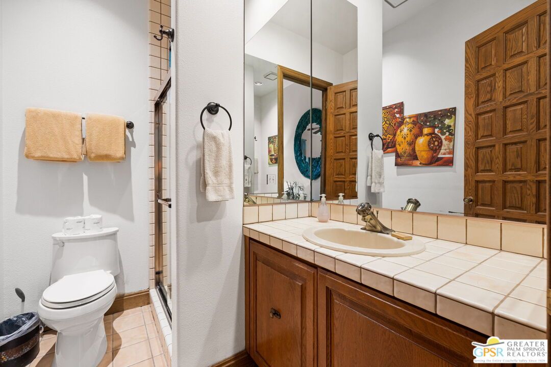 Bathroom, Interior, Tile Countertops