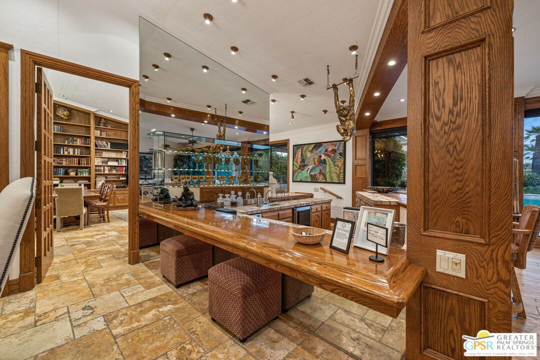 Dining room, Interior, Pendant Lights, Recessed Lighting