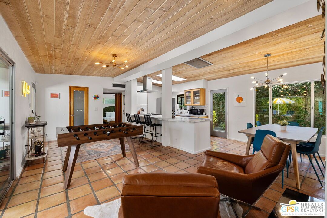 Dining room, Interior, Kitchen, Pendant Lights, Wooden Ceilings