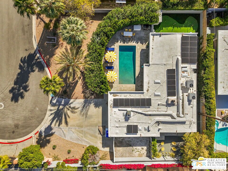 Exterior, Drone