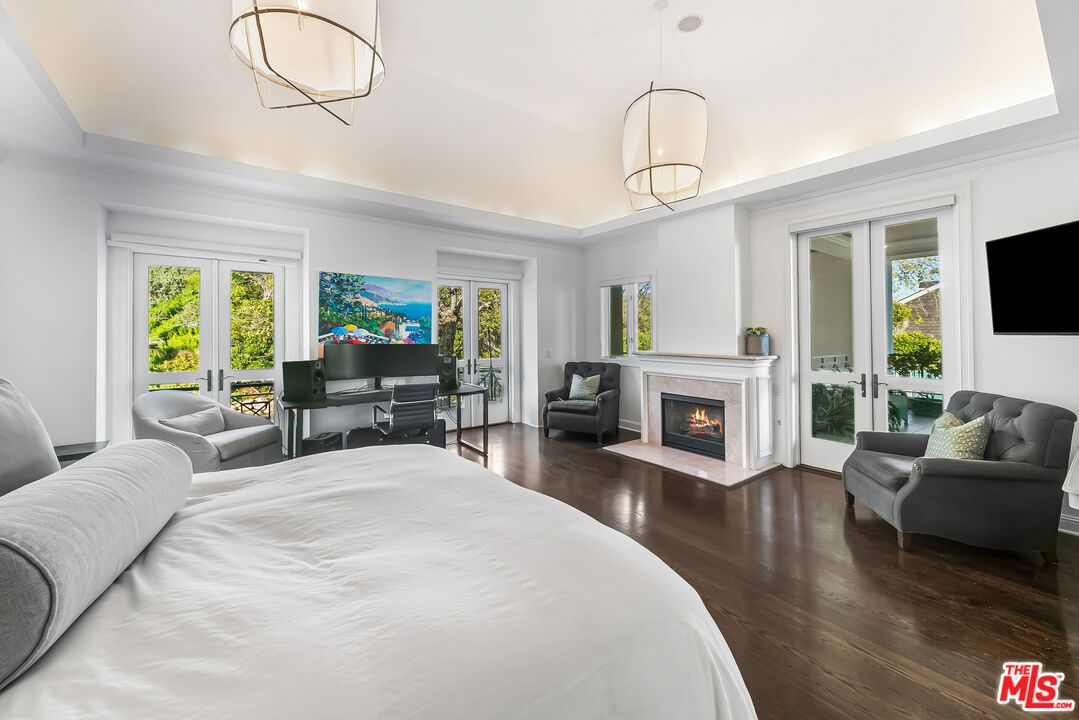 Bedroom, Fireplace, Interior, Pendant Lights, Wood Texture Flooring