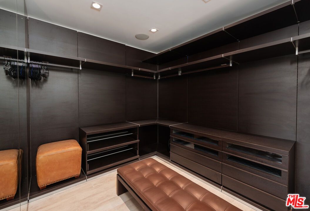 Interior, Recessed Lighting, Walk-in Closets, Wood Texture Flooring