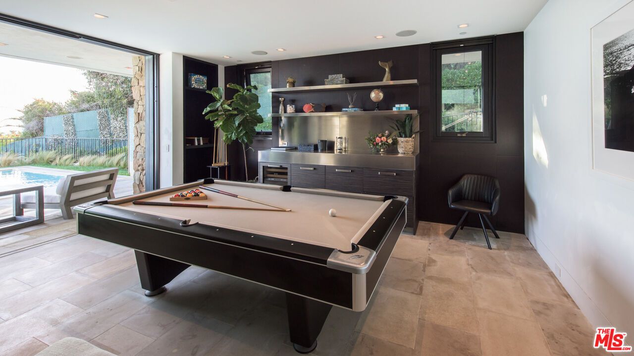Billiard Table, Game Room, Interior, Recessed Lighting
