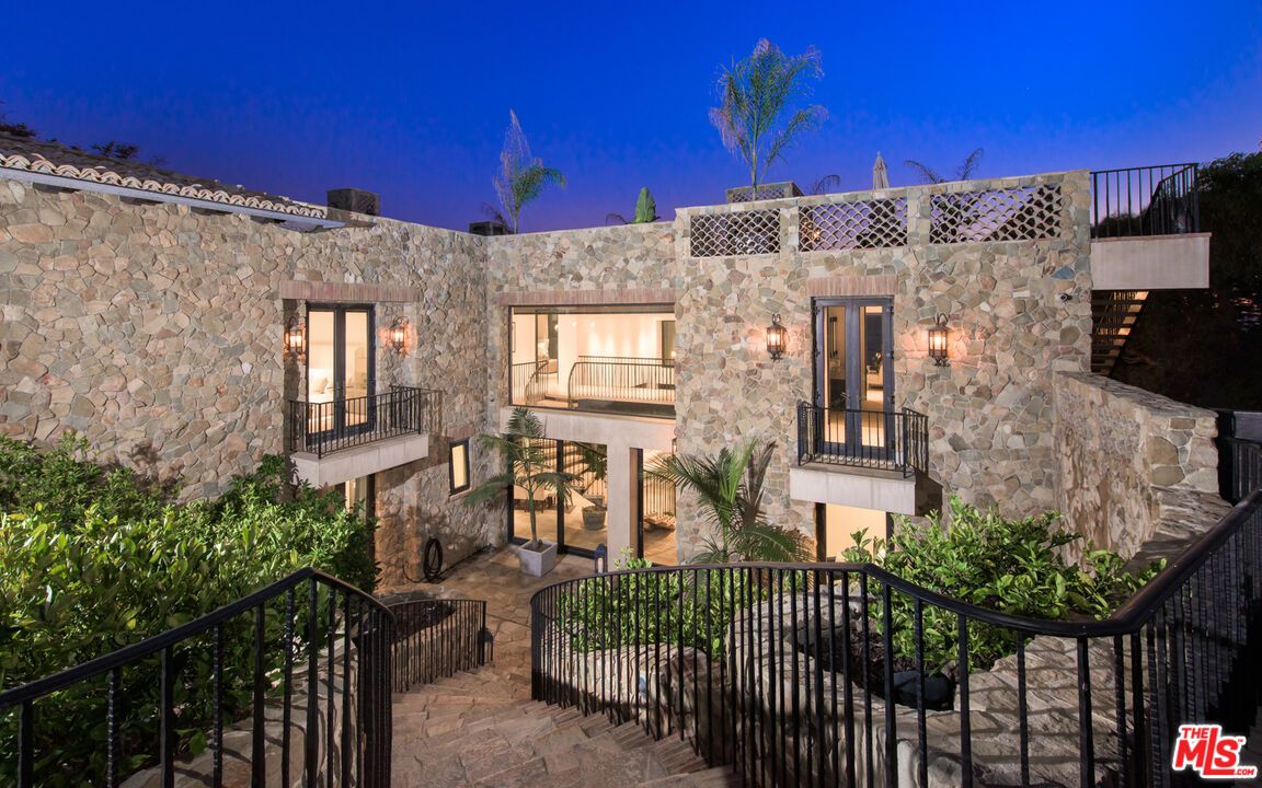 Exterior, Facade, Spanish Mediterranean