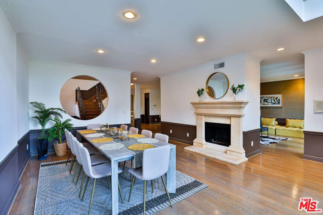 Dining room, Fireplace, Interior, Recessed Lighting, Wood Texture Flooring