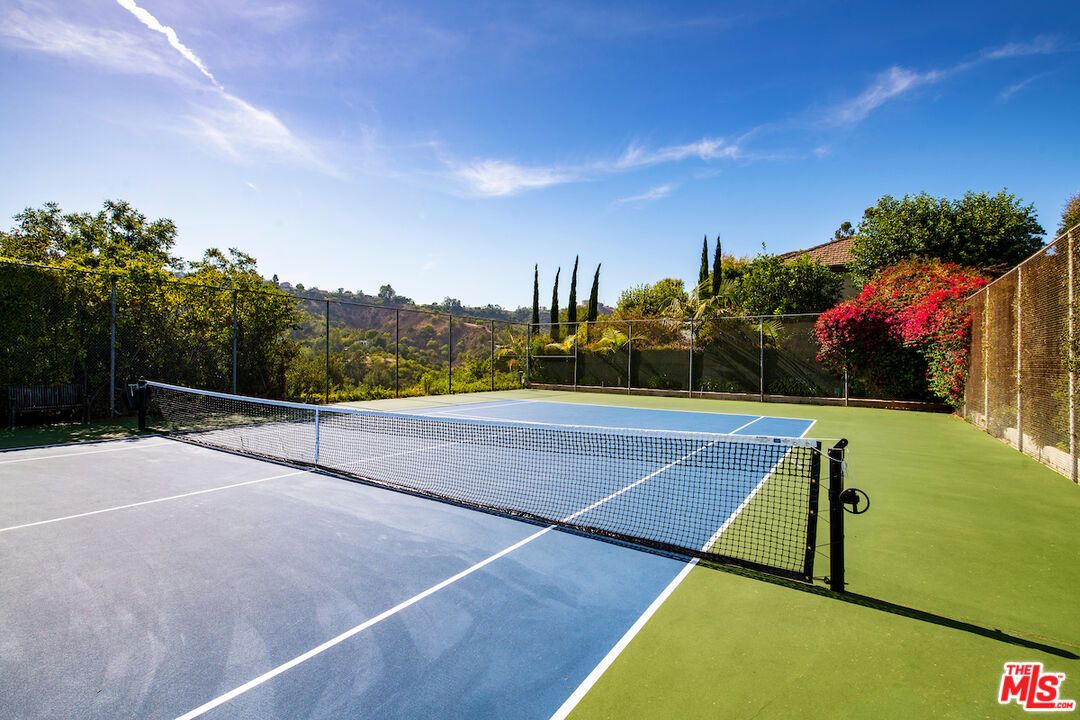 Exterior, Tennis Courts