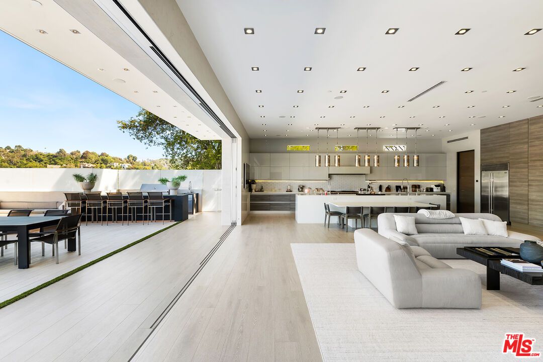 Dining room, Interior, Kitchen, Living room, Pendant Lights, Recessed Lighting, Stainless Steel Appliances, Wood Texture Flooring