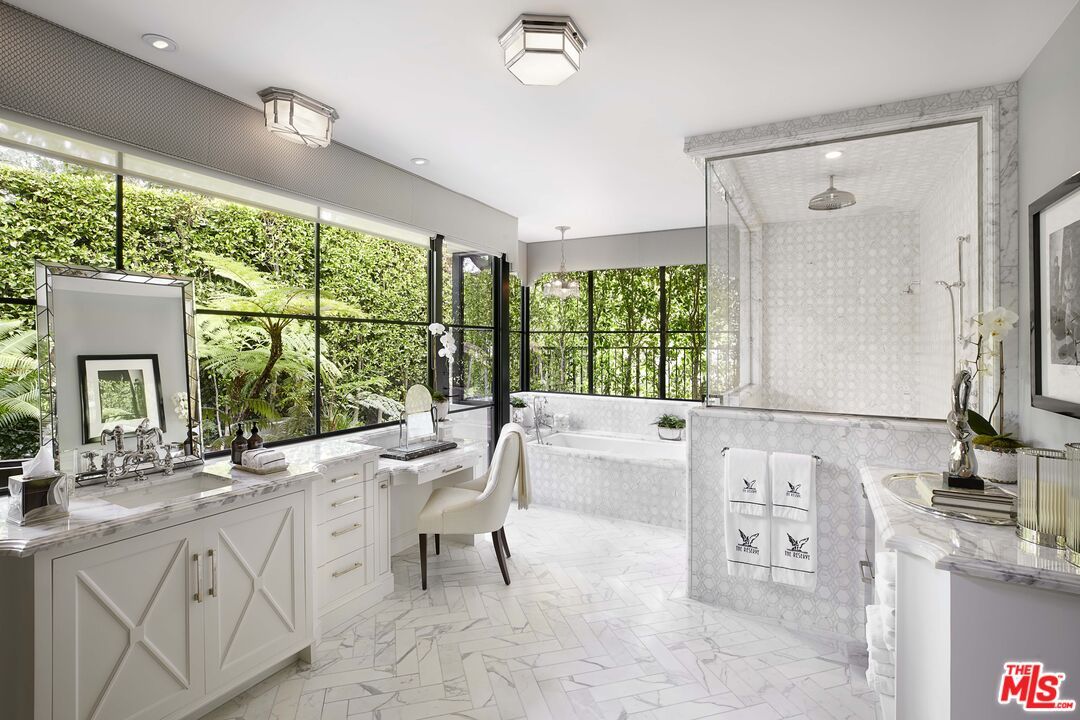 Bathroom, Dual Sink Vanities, Interior, Marble, Recessed Lighting
