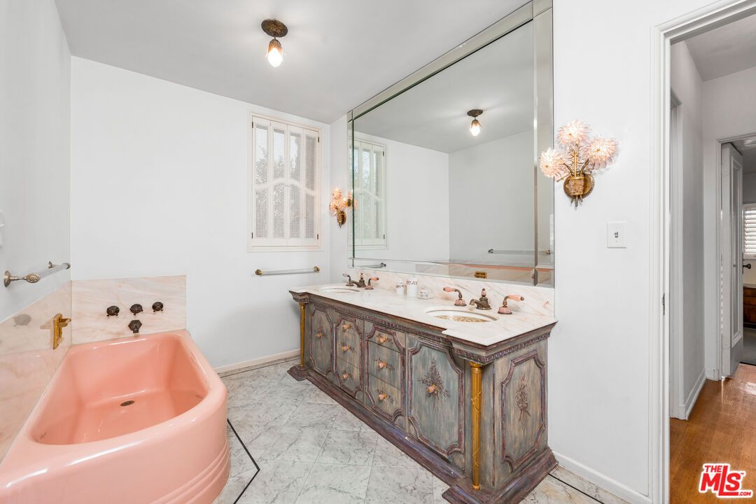 Bathroom, Dual Sink Vanities, Interior, Marble