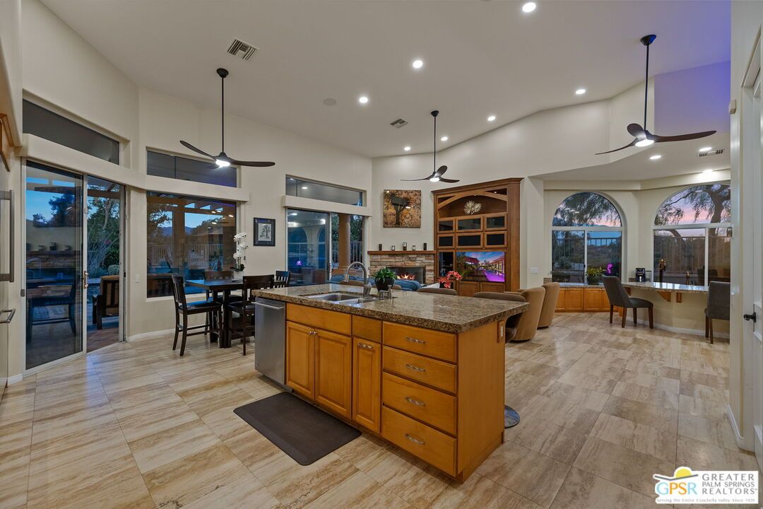 Dining room, Interior, Kitchen, Pendant Lights, Recessed Lighting