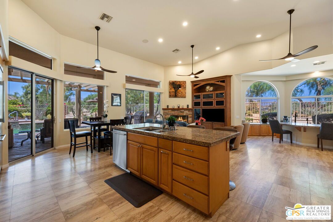 Dining room, Interior, Kitchen, Pendant Lights, Recessed Lighting, Wood Texture Flooring