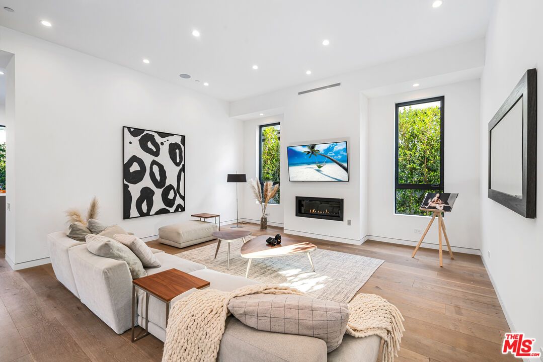 Fireplace, Interior, Living room, Recessed Lighting, Wood Texture Flooring