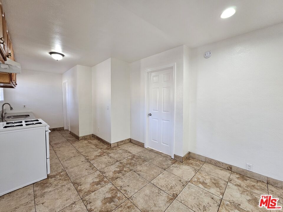 Interior, Recessed Lighting, Washer
