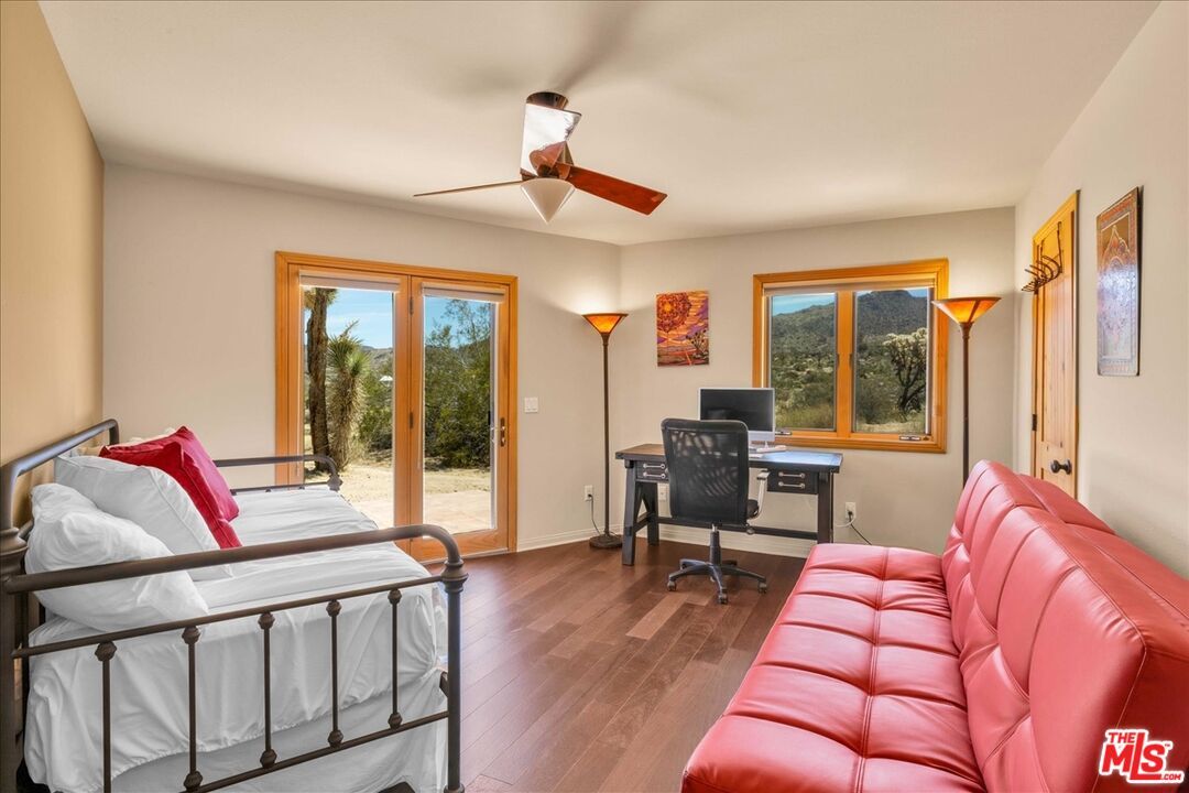 Bedroom, Home Office, Interior, Wood Texture Flooring