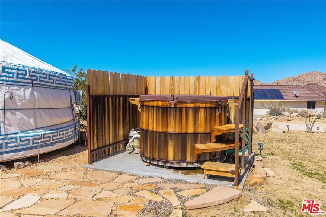Exterior, Hot Tub