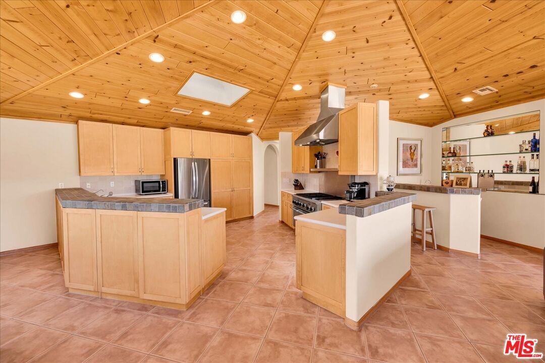 Interior, Kitchen, Recessed Lighting, Stainless Steel Appliances, Wooden Ceilings