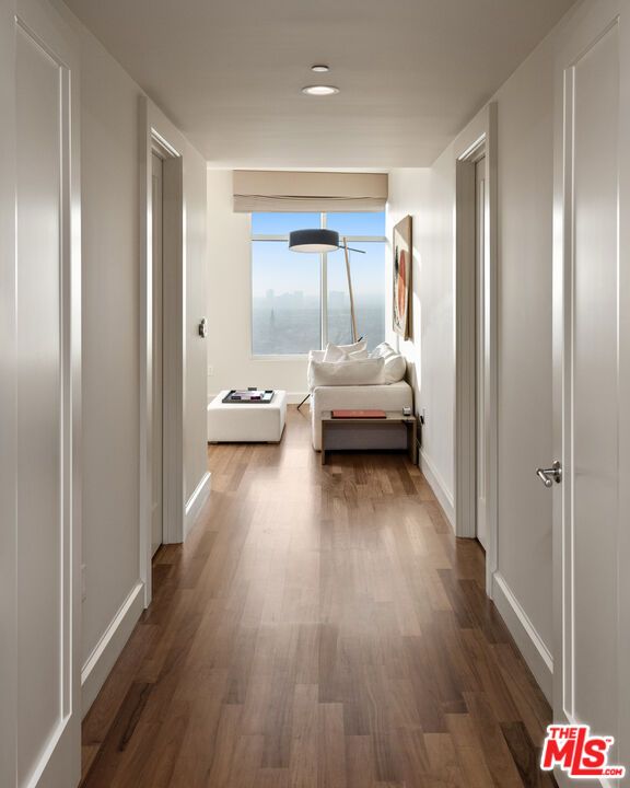 Interior, Recessed Lighting, Water, Wood Texture Flooring