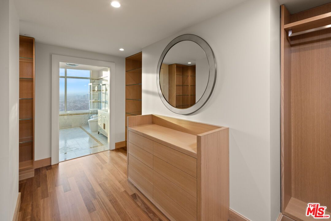 Bathroom, Interior, Recessed Lighting, Wood Texture Flooring