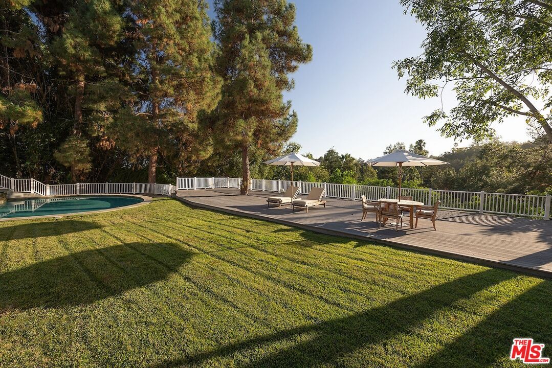 Backyard, Exterior, Pool